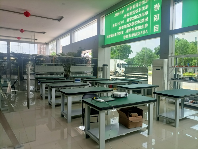 How to Verify Load Capacity Parameters for Storage Cabinet Shelves: A Technical Guide for Workshop Buyers